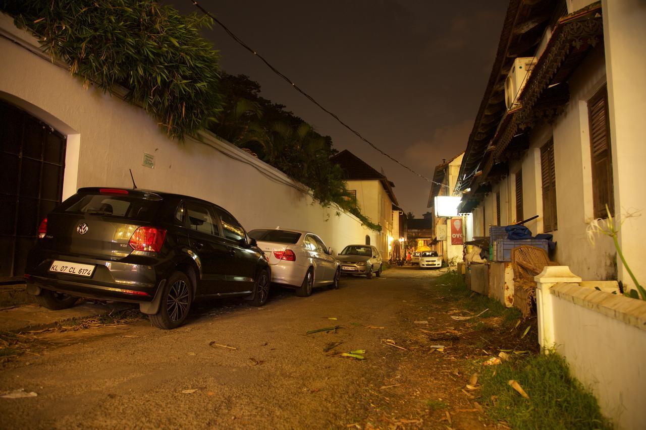 Roses Inn Fortkochi Exterior foto