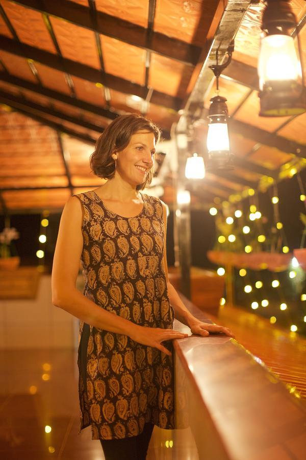 Roses Inn Fortkochi Exterior foto